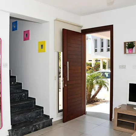 Villa Helen,colonian Beach Villas