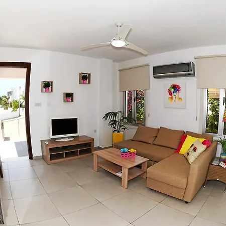 Helen,colonian Beach Villas *