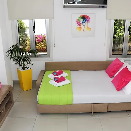 Helen,colonian Beach Villas *