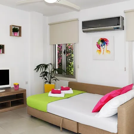 Helen,colonian Beach Villas 别墅 *
