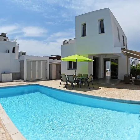 Helen,colonian Beach Villas *